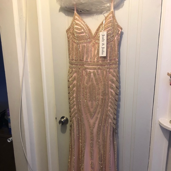 Prom dres - Picture 1 of 3